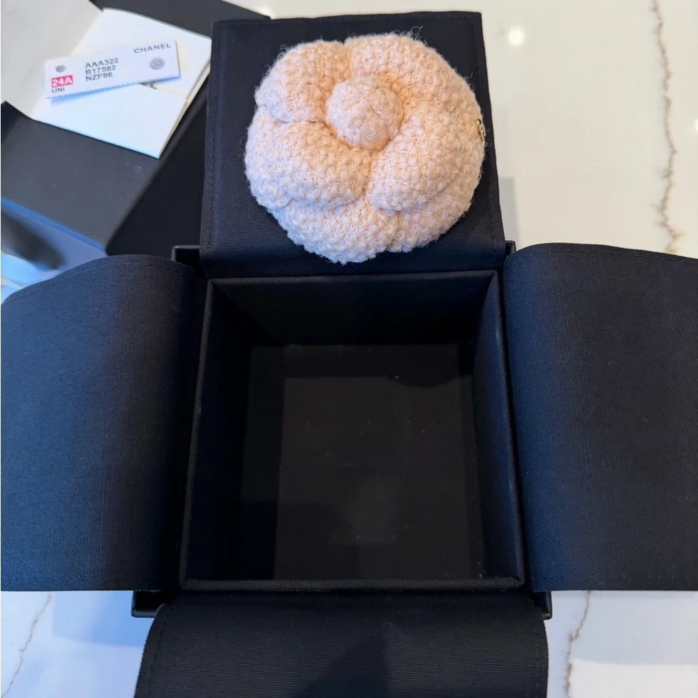 NIB NWT Chanel Camillia Brooch - Light Orange/Pink - Gorgeous!!! - Picture 1 of 10